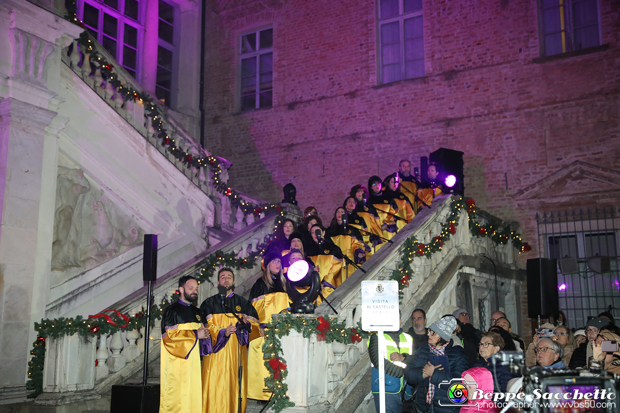 VBS_4415 -  Il Magico Paese di Natale 2024 - Spettacolo di Inaugurazione a Govone.jpg